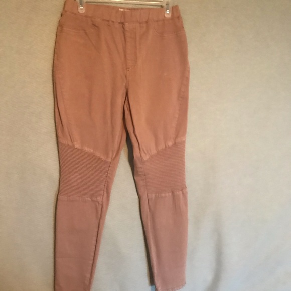 WishList Jeans.  Straight Leg - Picture 2 of 2